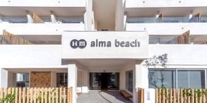 HM Alma Beach