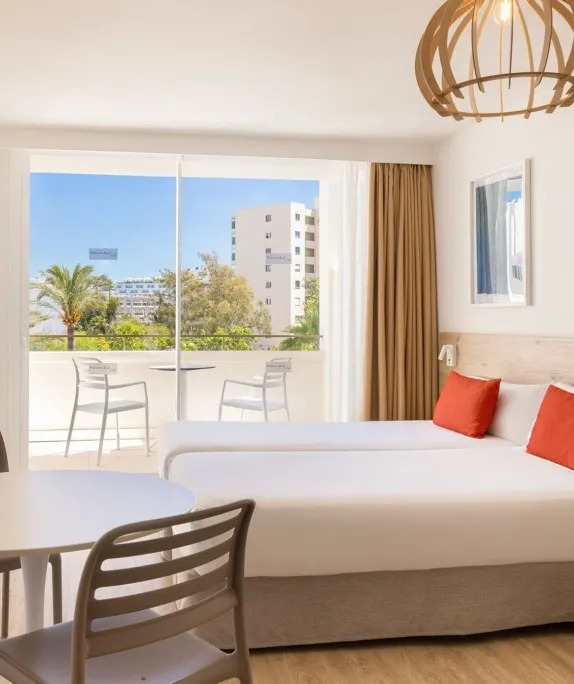Palmanova Beach Apartments by TRH
